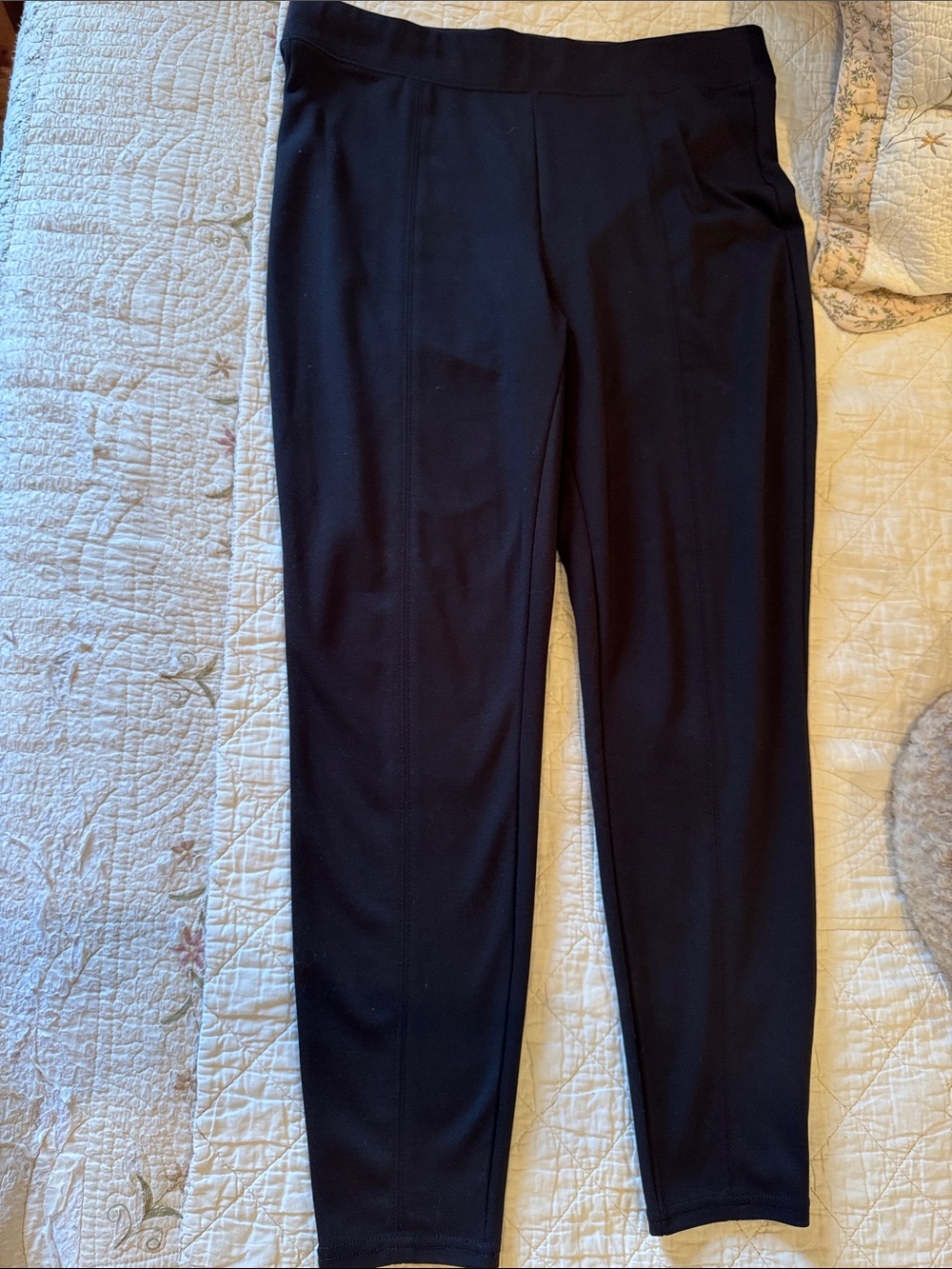 Maurices Black Ponte Knit Cropped Tapered Pants Size L - Picture 2 of 8